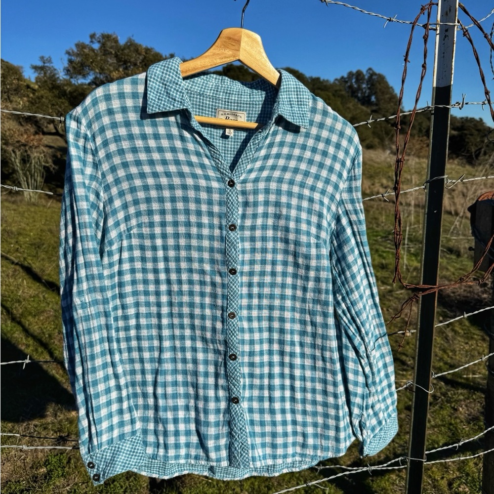Vintage Bass, blue gingham, cotton, long sleeve, button up shirt. Size small